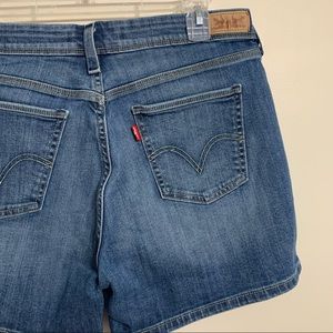Levi’s Women’s Shorts Size 10